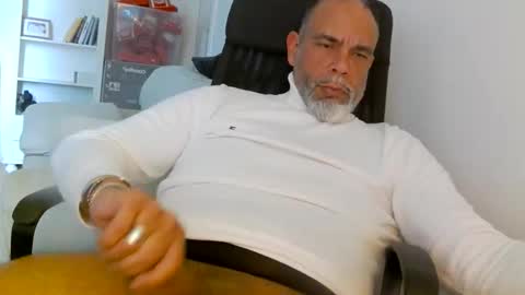 Sam online show from April 15, 11:06 am