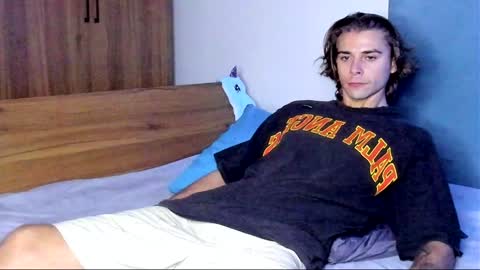 Snapshot of samgorgeous chatting on January 3, 3:12 pm Fansly - Top4fans online show from January 3, 3:12 pm