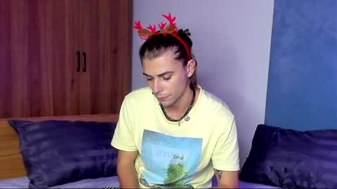 Snapshot of samgorgeous chatting on January 4, 4:00 pm Fansly - Top4fans online show from January 4, 4:00 pm