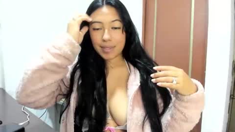 Snapshot of sami_cutte chatting on December 28, 7:11 pm sami_cutte online show from December 28, 7:11 pm