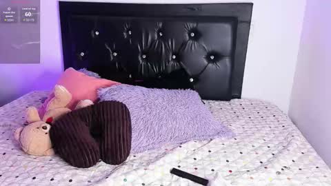 Snapshot of samiacooper25 chatting on February 8, 6:06 am samiacooper25 online show from February 8, 6:06 am