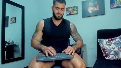 samir_hazard online show from November 13, 8:19 pm