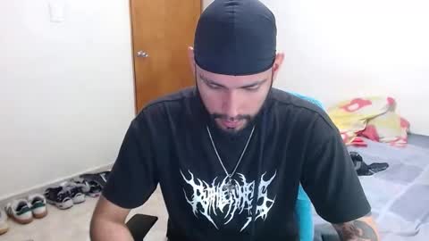 samir_music_ online show from November 4, 7:13 pm