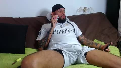 samir_music_ online show from February 25, 10:52 pm