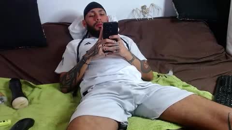 samir_music_ online show from February 26, 9:47 pm