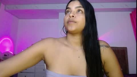 Snapshot of samirabunny_222 chatting on April 22, 3:09 am Danna dulce online show from April 22, 3:09 am