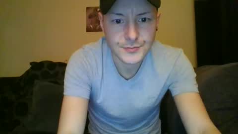 Snapshot of samlatty007 chatting on March 5, 8:10 pm sexy lad looking for fun online show from March 5, 8:10 pm