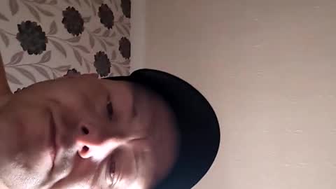 Snapshot of samlatty007 chatting on June 11, 12:03 pm sexy lad looking for fun online show from June 11, 12:03 pm
