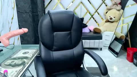 Luisa online show from March 18, 12:19 pm