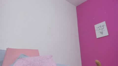 Snapshot of sammy_sm_ chatting on February 6, 9:11 am Sammy online show from February 6, 9:11 am