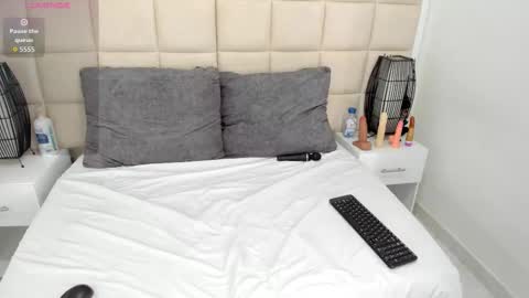 Nice to meet you guys my name is Lina. online show from October 26, 2:01 pm