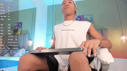 sammyyadams_ online show from October 2, 12:45 pm