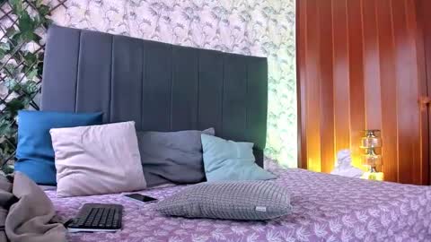 samu_aristisabal online show from October 6, 1:41 pm