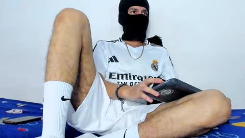   online show from November 16, 3:01 am