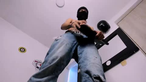   online show from April 8, 6:24 am