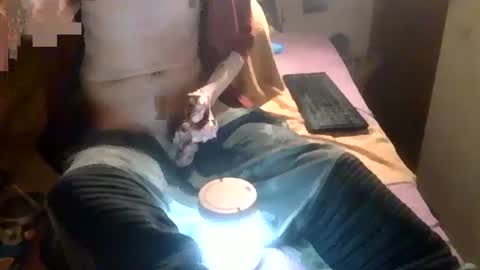 Snapshot of samueltal chatting on March 10, 8:14 pm samueltal online show from March 10, 8:14 pm