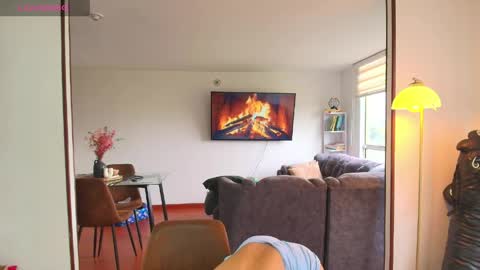 Hello I am absent due to a family calamity I will return soon-hola estoy ausente por un problema familiar volvere pronto. online show from April 21, 9:50 pm