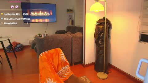Snapshot of samy_jonnes_ chatting on May 15, 11:01 pm Hello I am absent due to a family calamity I will return soon-hola estoy ausente por un problema familiar volvere pronto. online show from May 15, 11:01 pm
