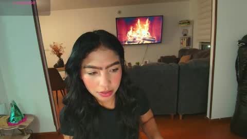 Snapshot of samy_jonnes_ chatting on May 27, 11:57 pm Hello I am absent due to a family calamity I will return soon-hola estoy ausente por un problema familiar volvere pronto. online show from May 27, 11:57 pm