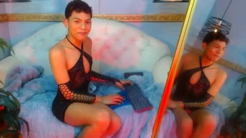 Snapshot of samy_millers chatting on May 5, 9:56 pm SAM online show from May 5, 9:56 pm