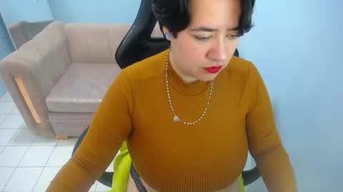 samythomas_t online show from December 16, 2:38 am