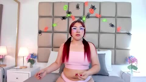 Snapshot of samywalkeer chatting on November 1, 3:08 am samywalkeer online show from November 1, 3:08 am