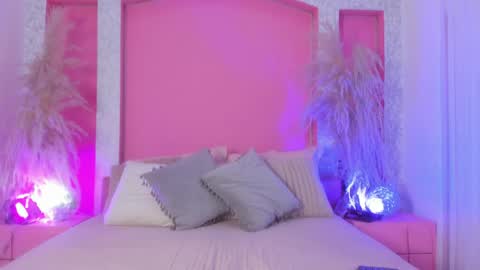 Sam online show from April 18, 9:46 am