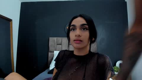 Snapshot of sander_mila chatting on December 27, 9:11 pm MilaSander online show from December 27, 9:11 pm