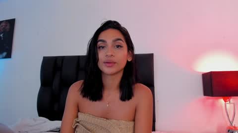 Snapshot of sander_mila chatting on February 2, 10:49 pm MilaSander online show from February 2, 10:49 pm