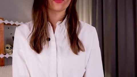 Snapshot of sandili chatting on November 1, 12:34 am Isabel but you can call me Bella online show from November 1, 12:34 am