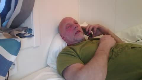 Snapshot of sandnesrune523 chatting on November 16, 1:17 pm sandnesrune523 online show from November 16, 1:17 pm