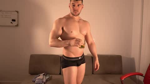 Sandow online show from March 12, 9:54 pm