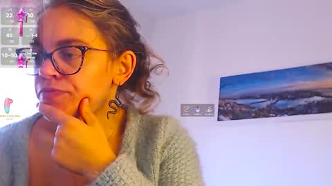 Snapshot of sandra10031989 chatting on October 8, 3:20 pm Sandra online show from October 8, 3:20 pm