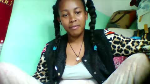 sandra1253099 online show from September 28, 5:51 pm