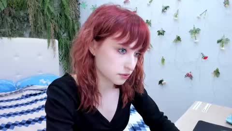 Snapshot of sandra_crazy chatting on March 18, 10:35 pm ElizaNik online show from March 18, 10:35 pm