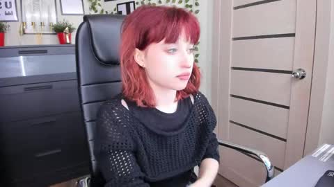 Snapshot of sandra_crazy chatting on April 16, 12:55 am ElizaNik online show from April 16, 12:55 am