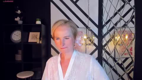 Sandra online show from February 9, 11:47 am