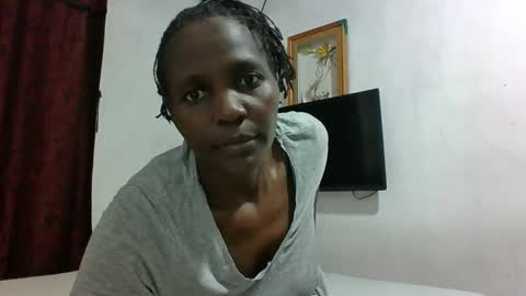 Snapshot of sandra_milly chatting on November 17, 6:35 pm sandra online show from November 17, 6:35 pm