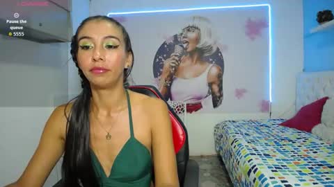 sandra  online show from June 12, 3:27 am
