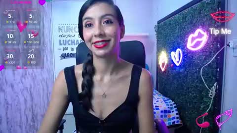 Snapshot of sandra_petite19 chatting on July 7, 3:20 am sandra online show from July 7, 3:20 am