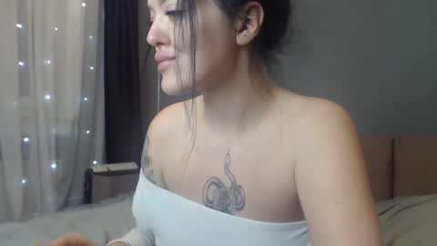 sandra_smith3007 online show from December 10, 3:52 am