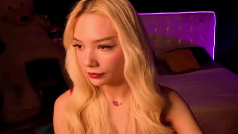 Sandy  online show from November 19, 8:58 am