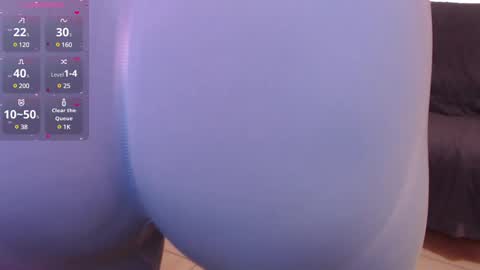 sandrawoolf online show from December 8, 10:08 am