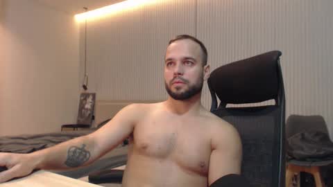 DeAlex online show from October 29, 3:25 pm