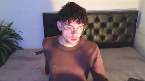 sandro_vitali online show from October 16, 5:41 am