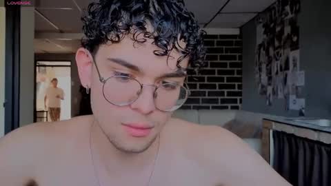 sandro_vitali online show from April 28, 9:09 pm