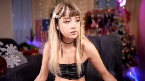 Snapshot of sandy_candycrush chatting on December 30, 1:47 pm Sandy Nekochan online show from December 30, 1:47 pm