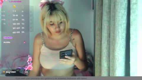 Snapshot of sandy_straw chatting on September 18, 4:14 am sandy_straw online show from September 18, 4:14 am