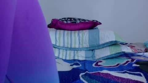 sandy online show from April 16, 7:14 pm