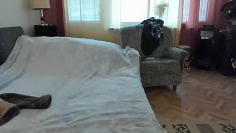 Snapshot of sandysun_shine chatting on December 13, 10:51 am Sandy online show from December 13, 10:51 am